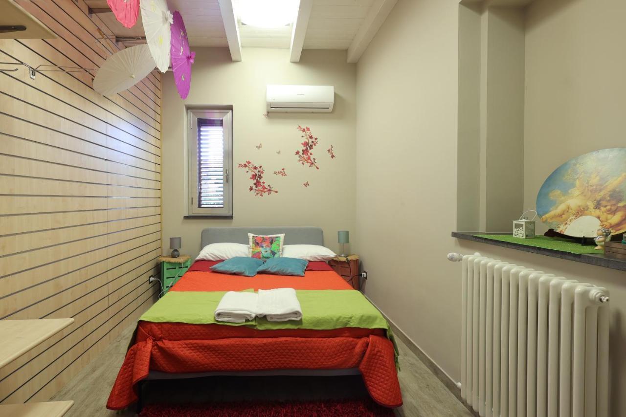 Le Stanze Dei Colori Hotell Aci Bonaccorsi Exteriör bild