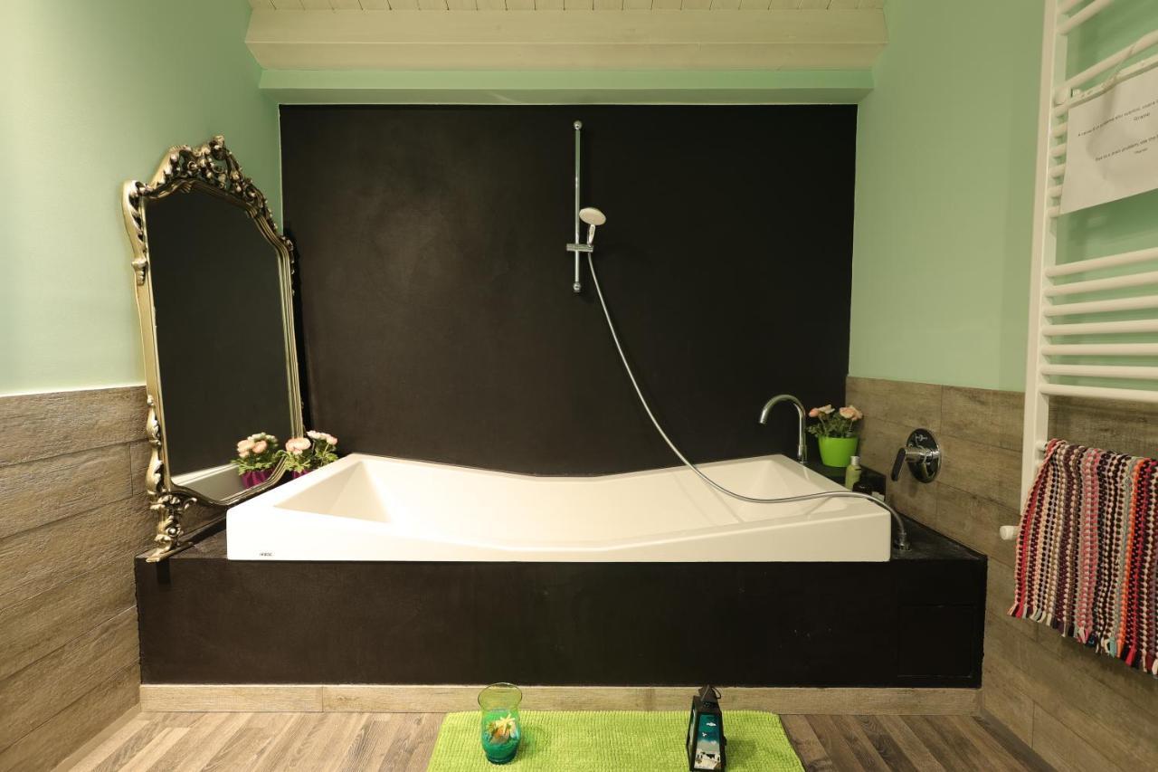 Le Stanze Dei Colori Hotell Aci Bonaccorsi Exteriör bild